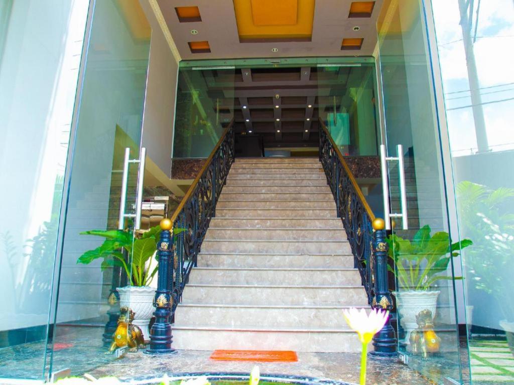 Eden Roc Hotel Ho Chi Minh City Exterior photo